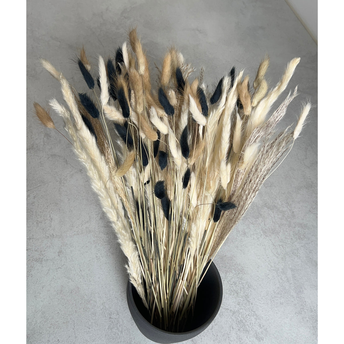 Trockenblumenstrauß „Modern Contrast“ – Lagurus, Phalaris & Gräser